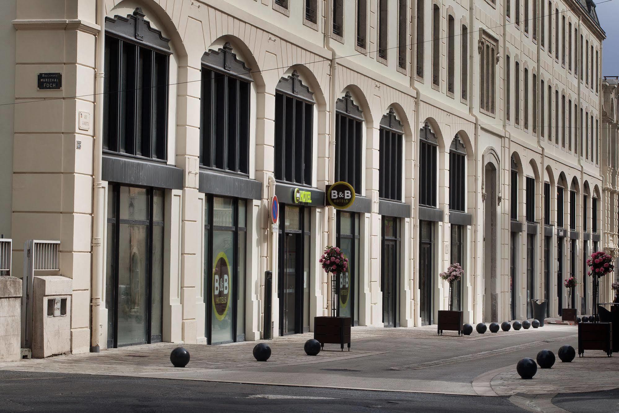 B&B Hotel Castres Centre Gambetta Exterior foto